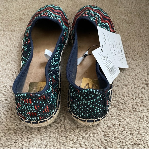 Dolce Vita Multi-Colored Espadrilles Flats New,SZ 6 - Picture 6 of 11